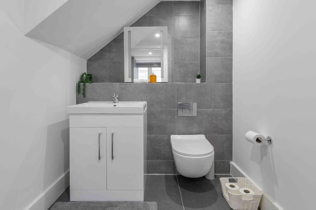 Apartamento Sleep 8 9elms Londres