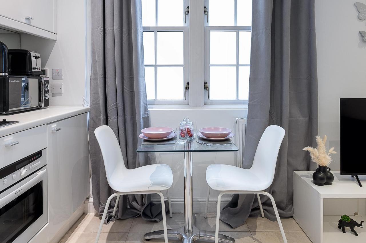 10 Min Walk Oxford St - Hyde Park Apartamento Londres