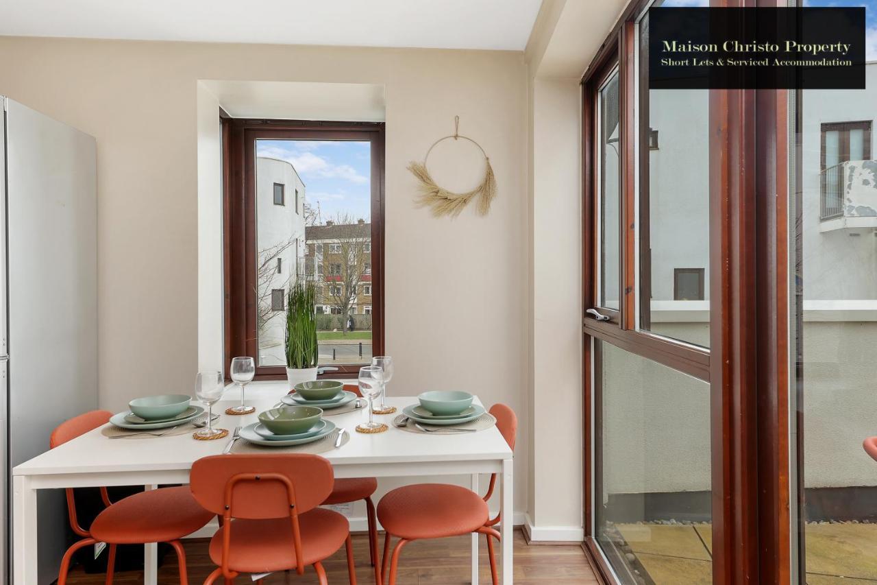 Eden 2bedroom Sleeps 6 In With Wifi & Leisure By Maison Christo Short Lets & Serviced *