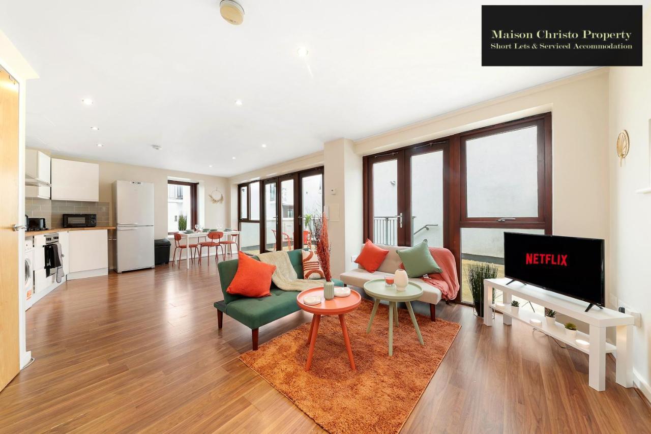 Apartment Eden 2bedroom Sleeps 6 In With Wifi & Leisure By Maison Christo Short Lets & Serviced London