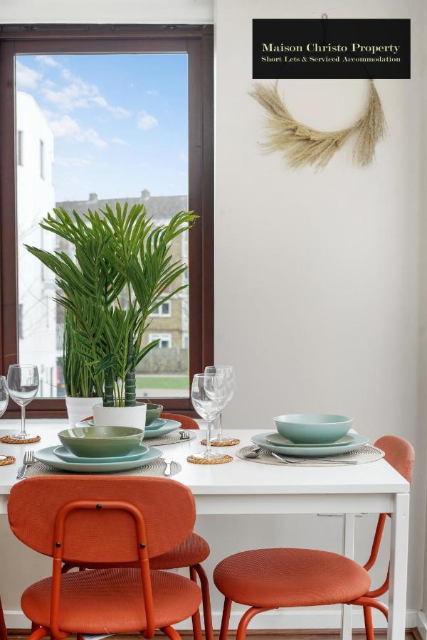 Apartment Eden 2bedroom Sleeps 6 In With Wifi & Leisure By Maison Christo Short Lets & Serviced