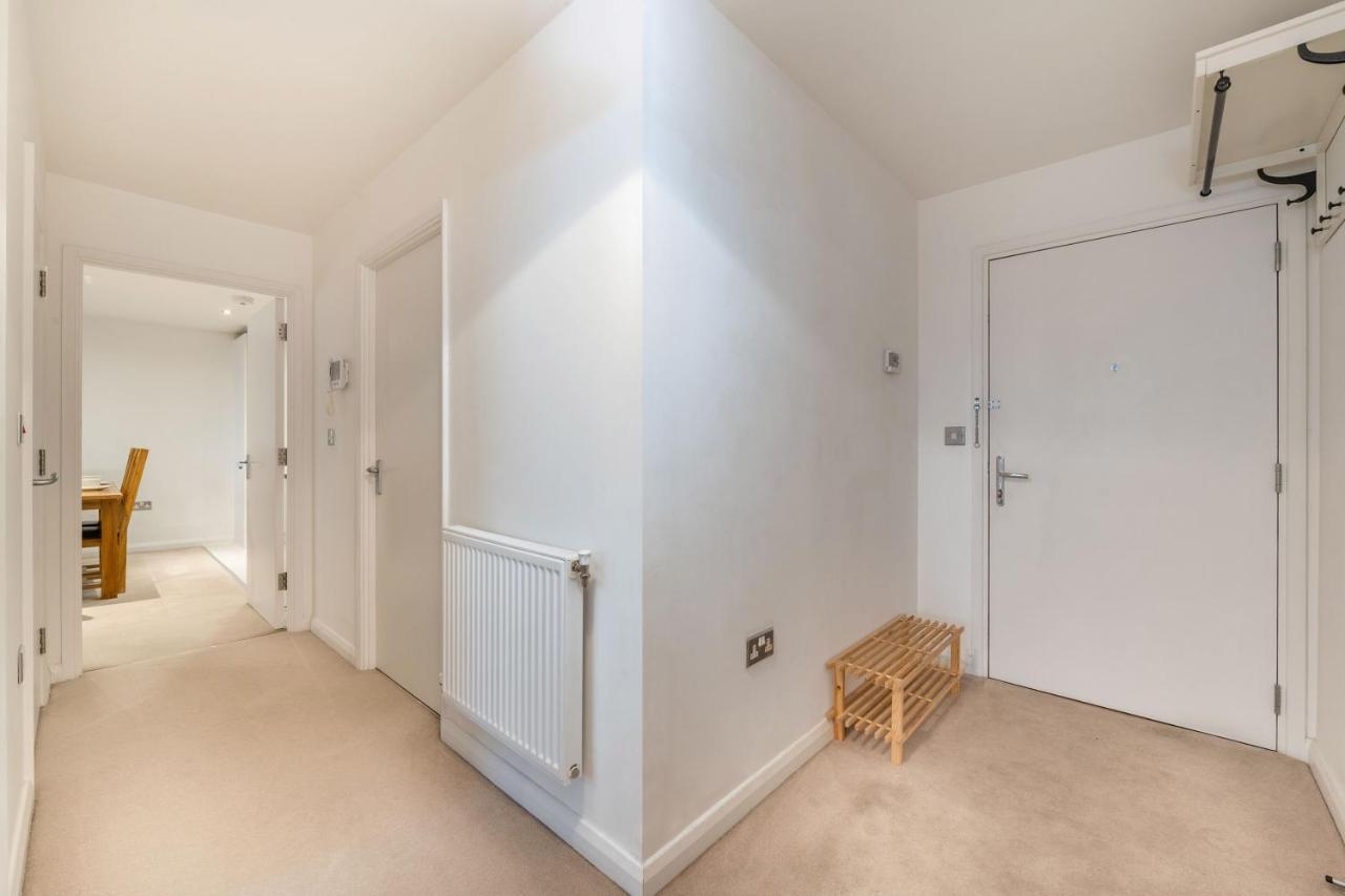 Kensington Luxury Retreat: Spacious 2-bedroom With Prime Location Apartamento *