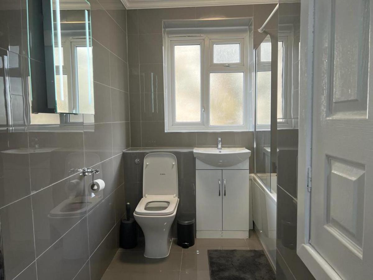 Modern Executive 2-bed In Appartement *