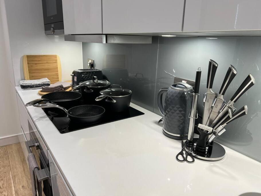 Modern & Secure 3br 2ba In The Heart Of Crossharbour Apartamento *