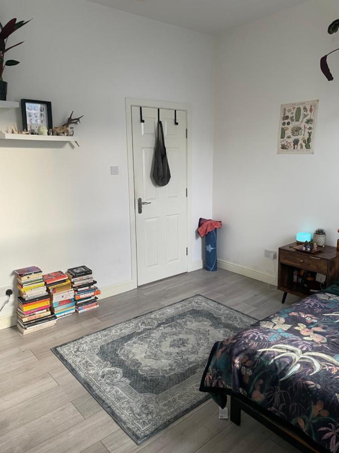 Trendy Dalston Studio * London