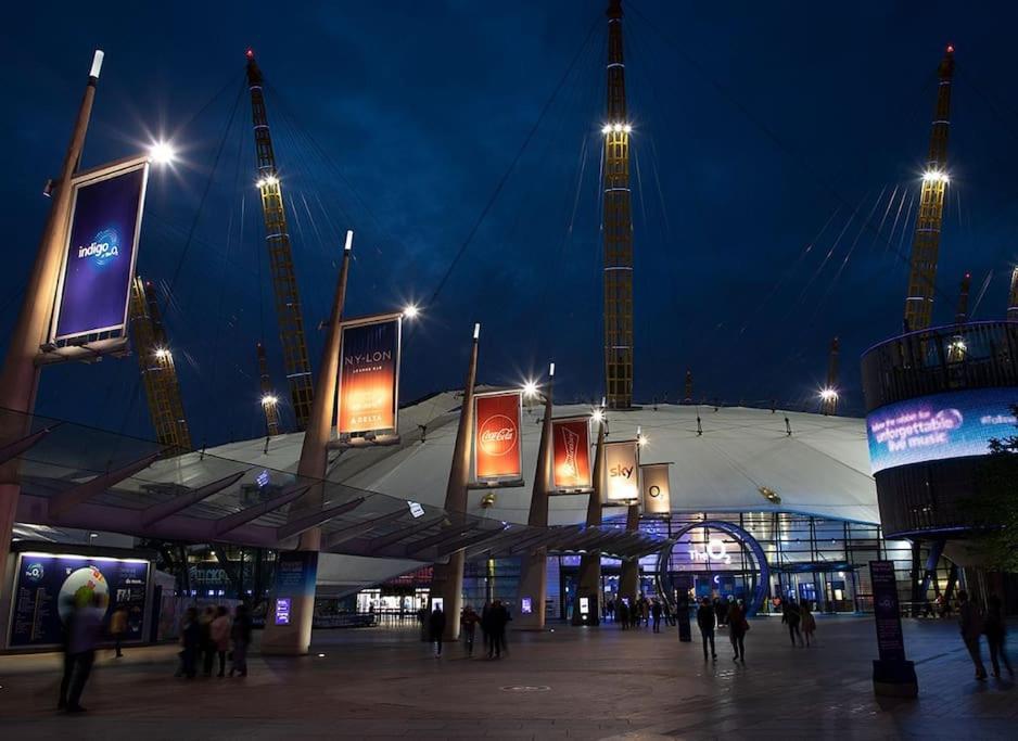 Luxe By Excel Apartment London