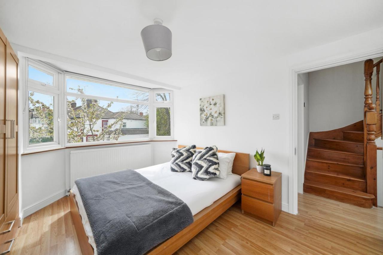 Apartamento Hanger Lane Hububb