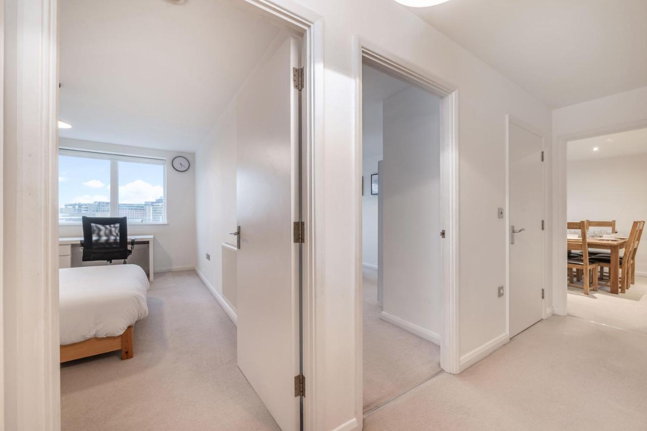 Kensington Luxury Retreat: Spacious 2-bedroom With Prime Location Apartamento