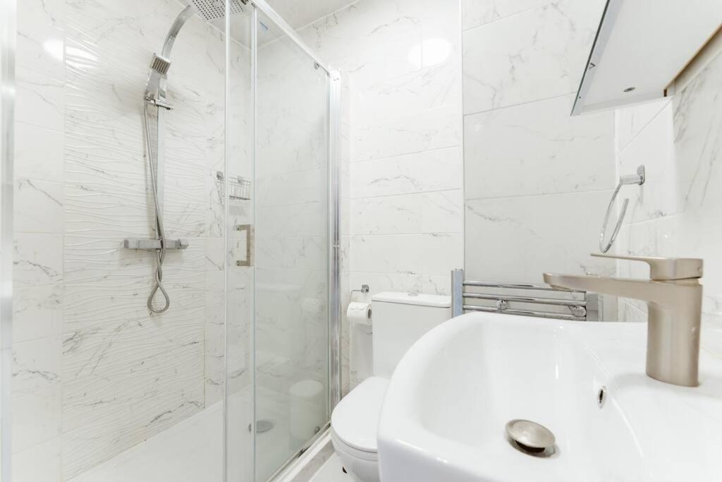 Your Lovely Studio Flat- West3 Apartamento Londres