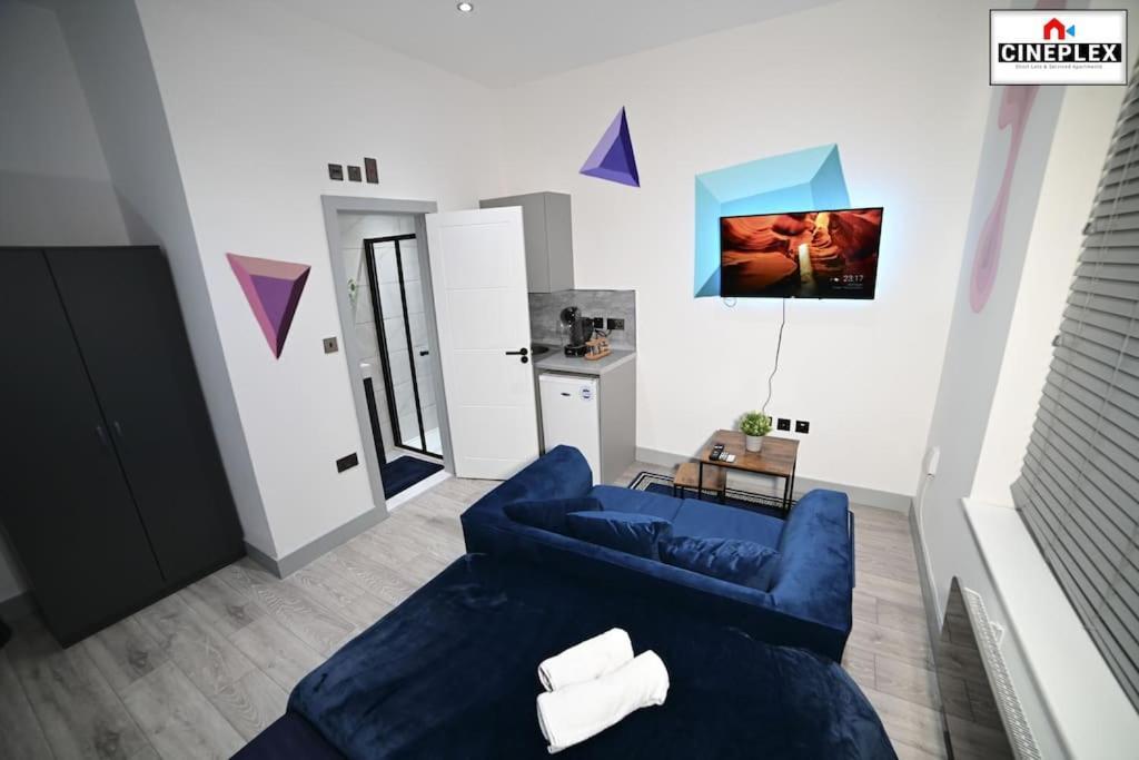 Appartement Cheerful 1bed Studio Flat With Netflix And Wi-fi By Cineplex Short Lets & Serviced *