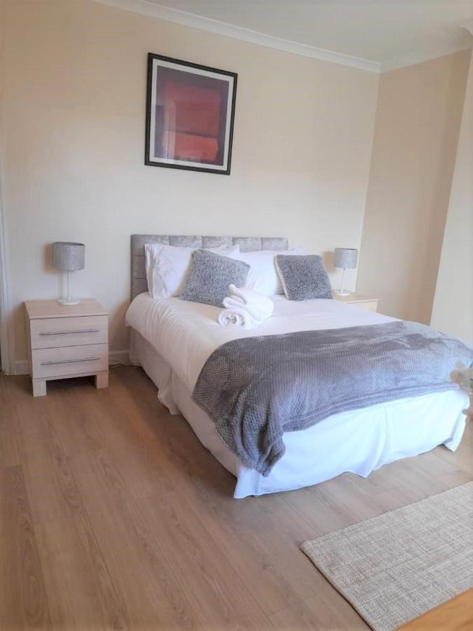 Devonshire House-3.3ml From Wimbledon Centre Court