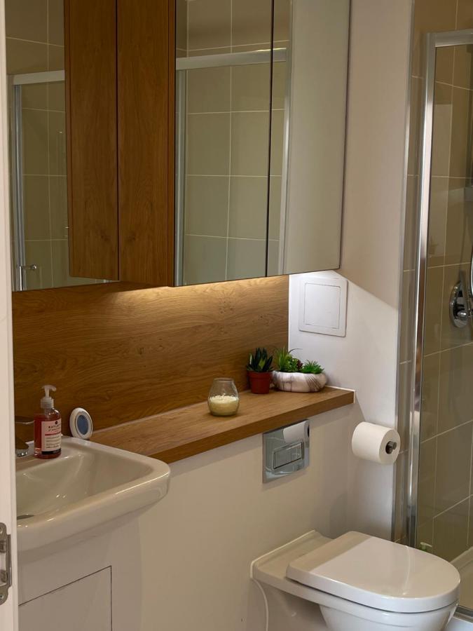 Bright Spacious En-suite W/ Views - 8min From Bridge! Habitación en casa particular *