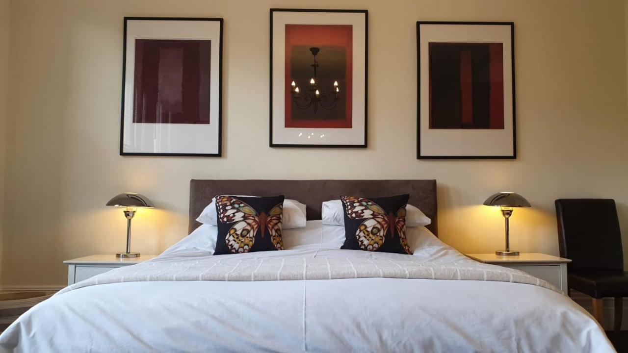 Spacious Central 2 Bedroom Mansion Block Apartamento Londres