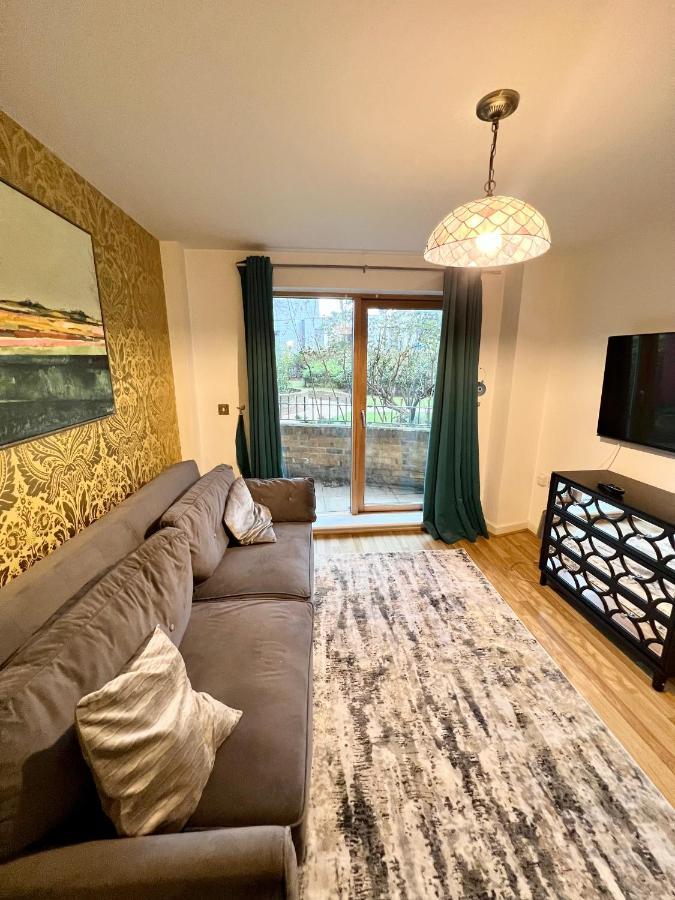 Apartamento 2 Bedroom Near Olympic Park With Free Parking