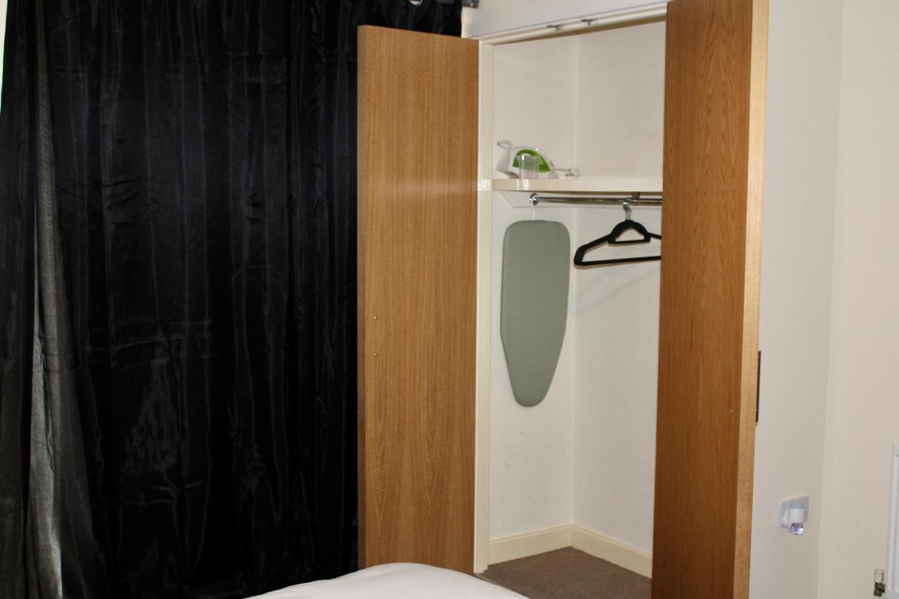 Glamorous Two Bed Flat Apartment *