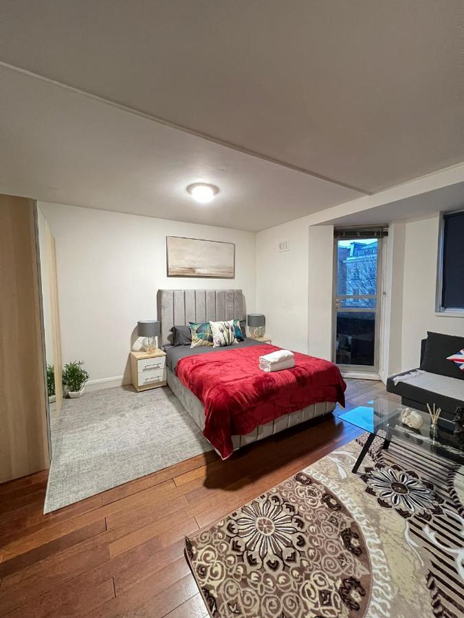 Lovely Studio Flat Cromwell Road London