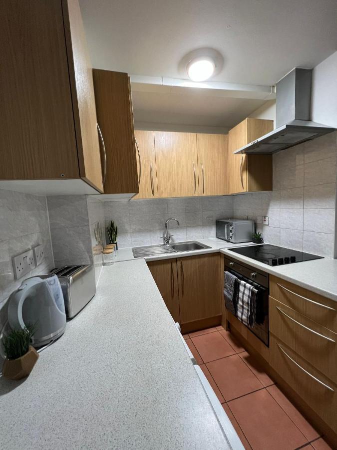 Lovely Studio Flat Cromwell Road Apartment