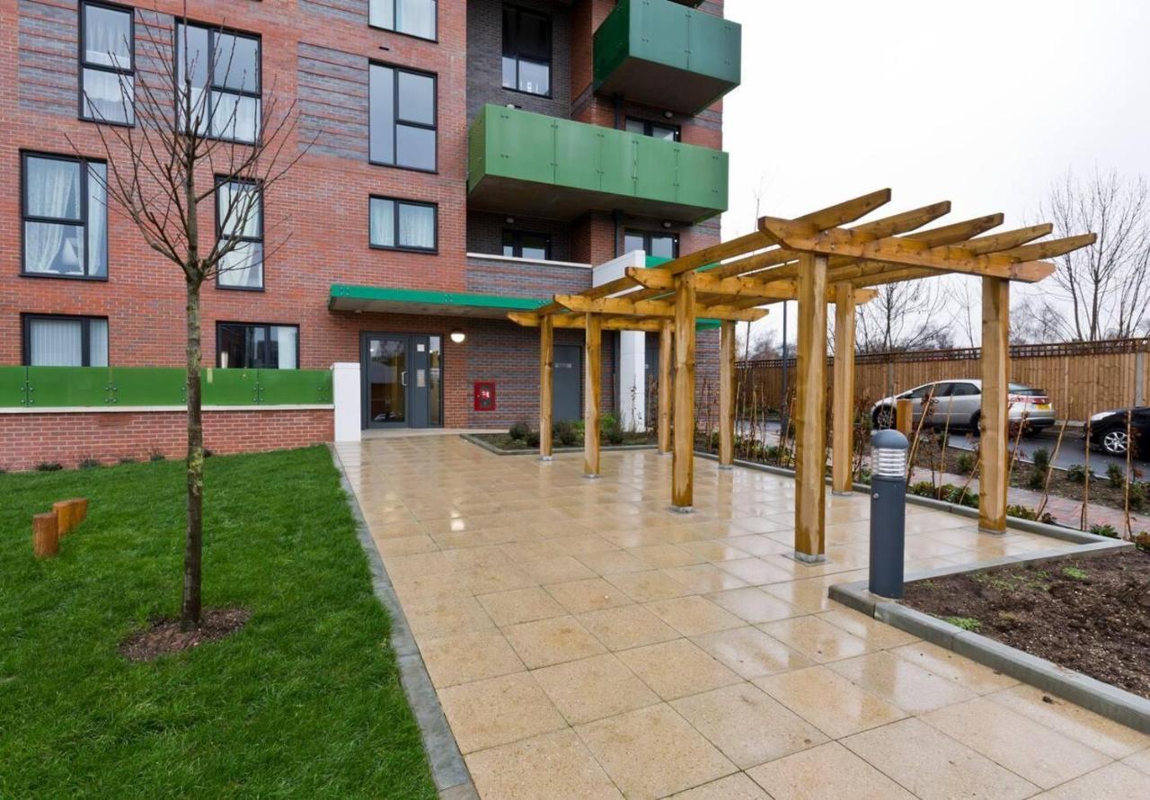 2-bed Only 15 Mins From Apartment London