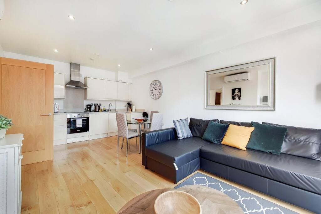 Br6 - Beautiful 1 Bed Flat In Heart Of Borough Appartement *