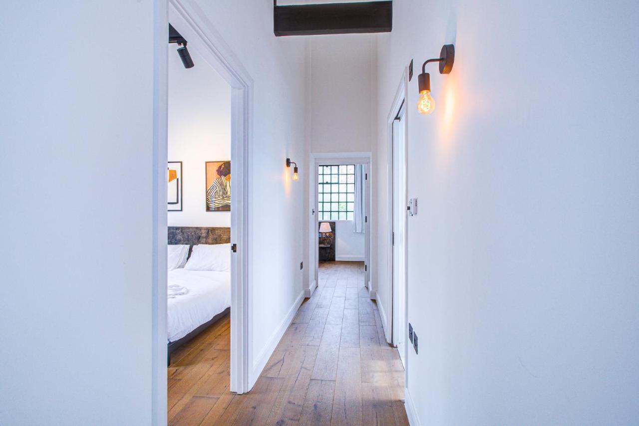 Stunning Penthouse Close To Queen's Park - Mega Fast Internet Apartment