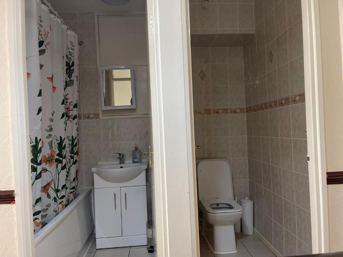 2-bedroom Flat In Regents Park-euston-camden Apartment London
