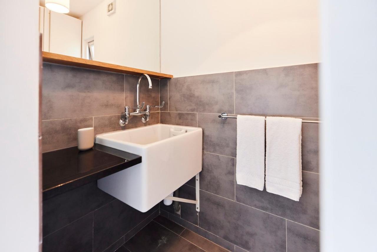 The Walterton Sanctuary - Bright 3bdr Flat * London