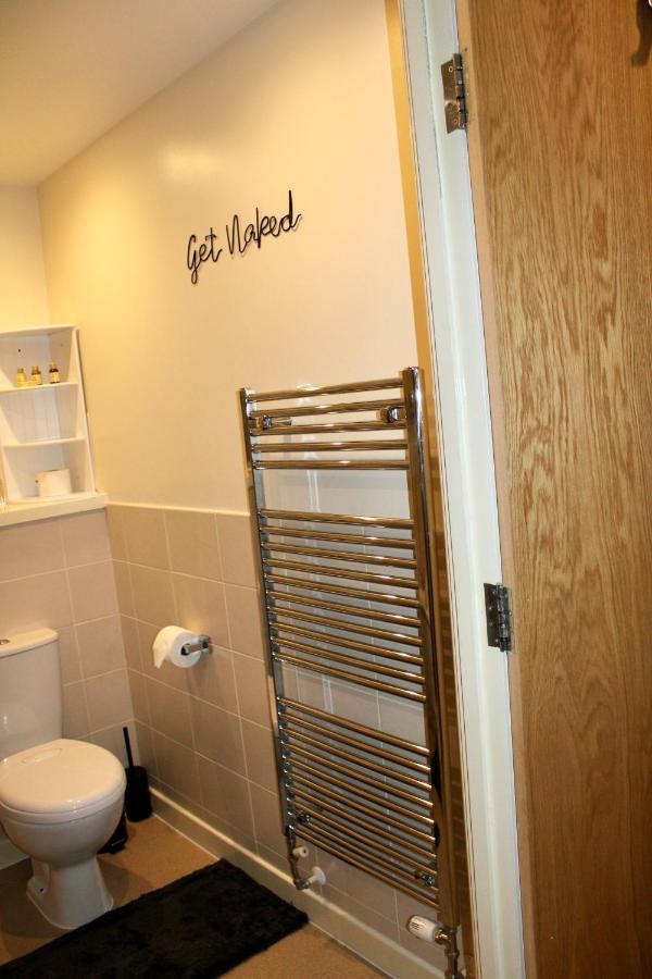 Glamorous Two Bed Flat London