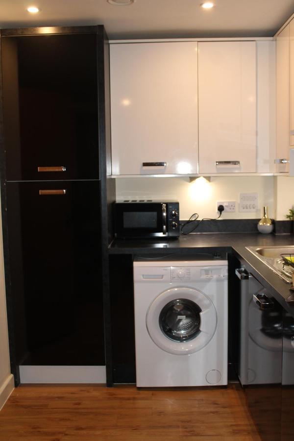 Glamorous Two Bed Flat *