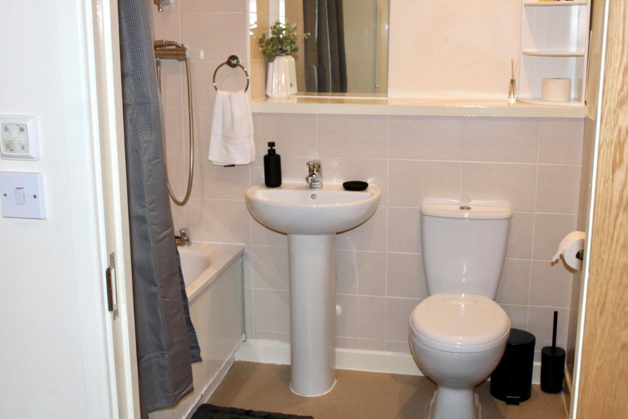 Glamorous Two Bed Flat London