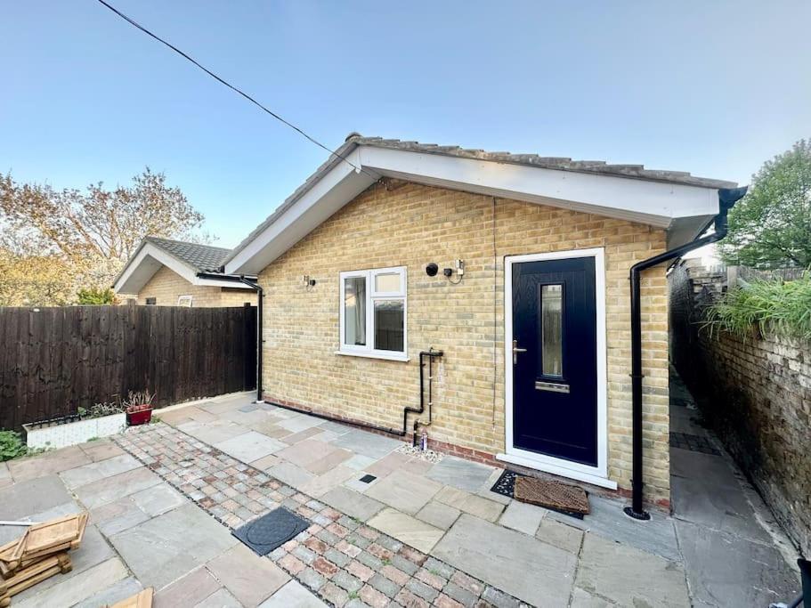 Holiday home 2 Bedroom House,brownhillrd Se6