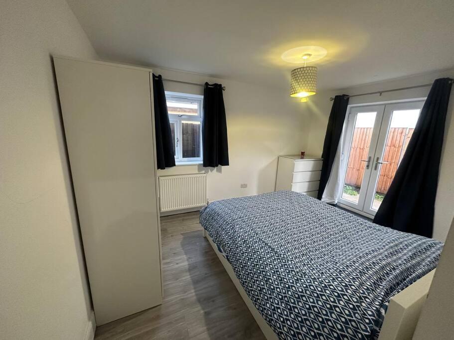 Holiday home 2 Bedroom House,brownhillrd Se6 London