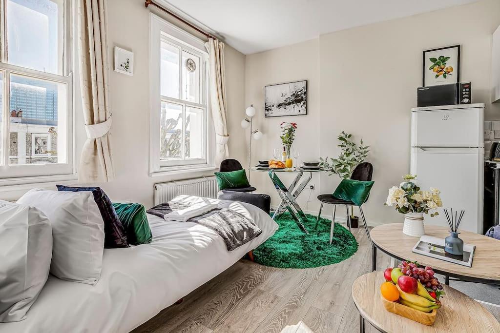 Apartamento For Explorers - 3 Min Walk To Station Londres