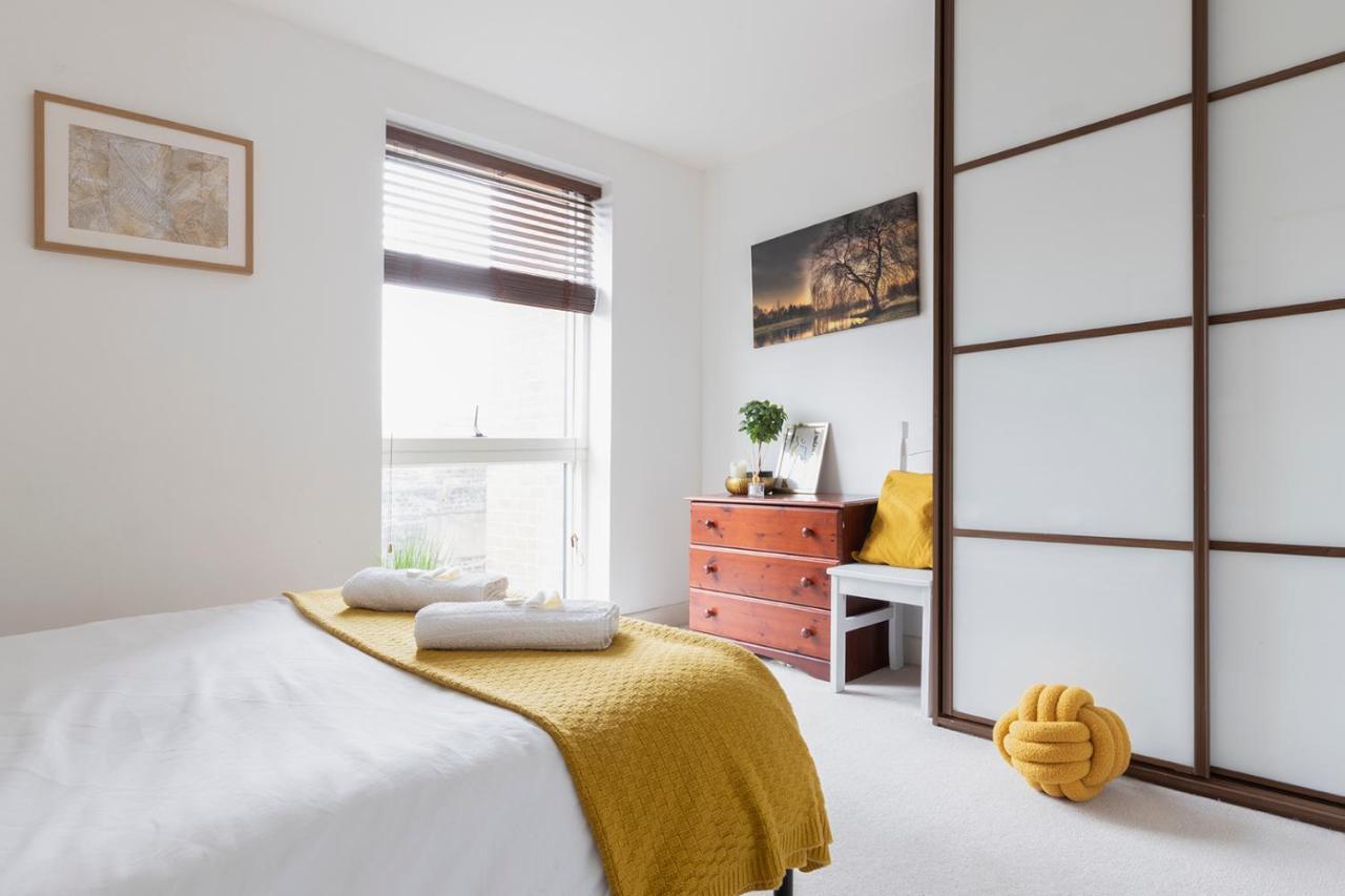 Spacious 2 Bed In Location Londen