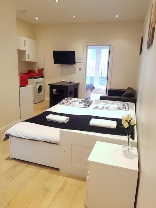 Modern In Great Location In *