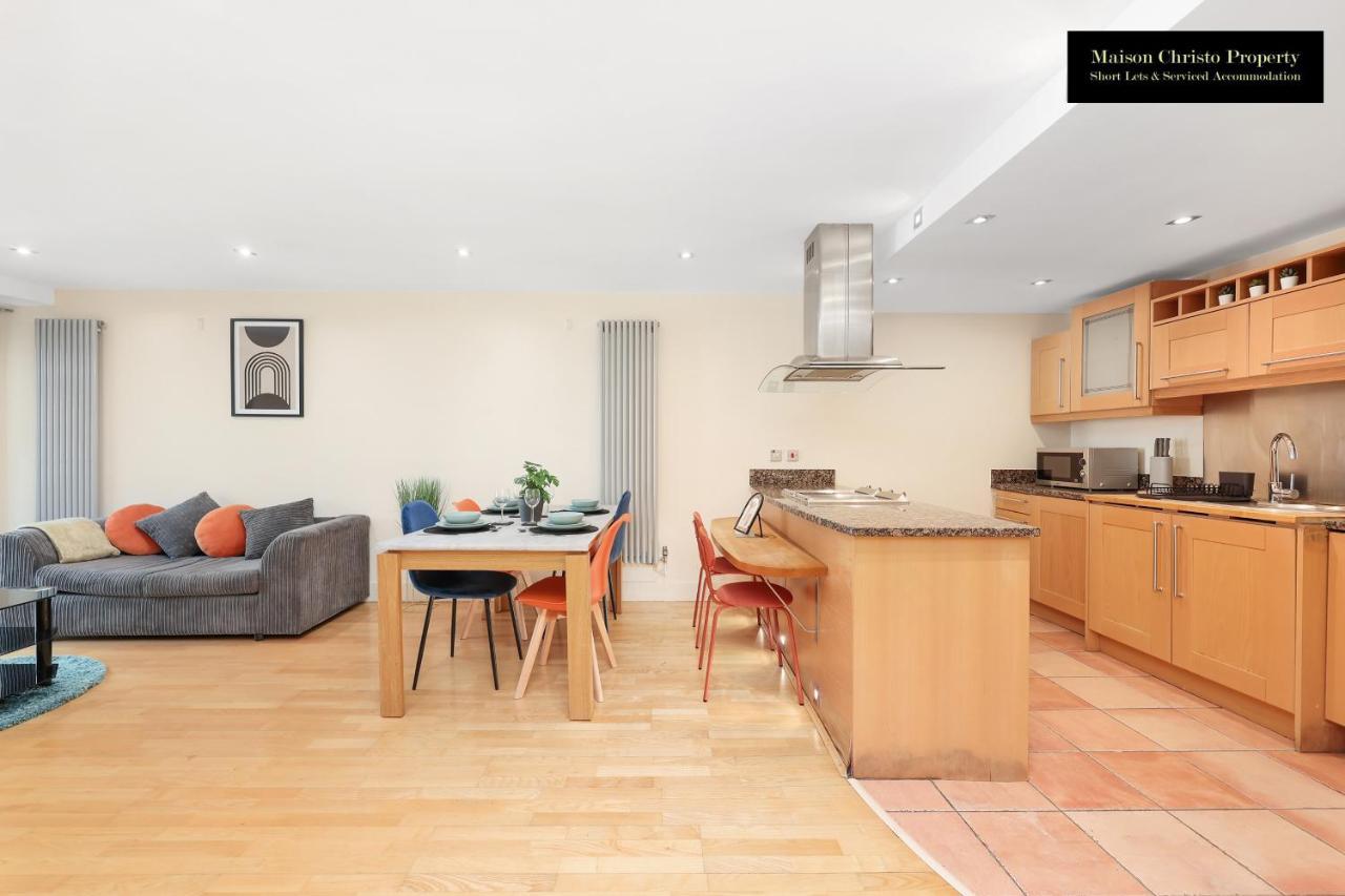 Weekly Or Monthly Stays, London, Canary Wharf - Sleeps 6- 2bedroom, Free Parking, Serviced By Maison Christo Apartment *