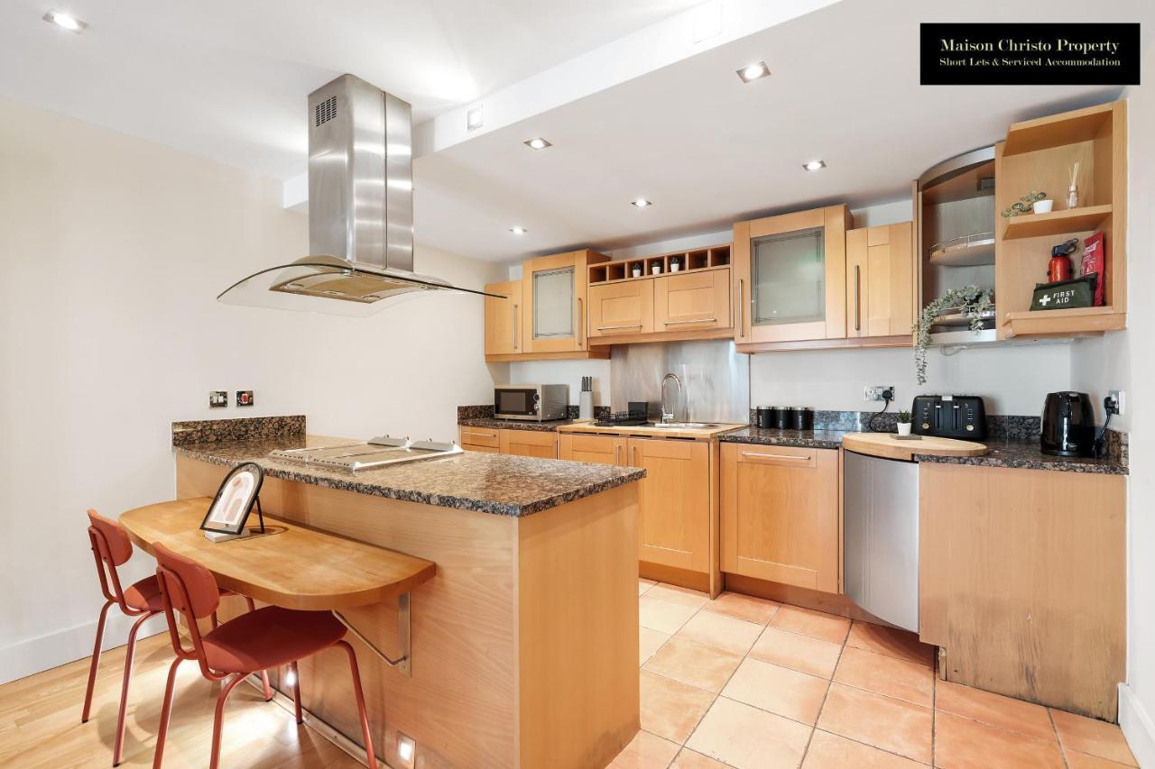 Weekly Or Monthly Stays, London, Canary Wharf - Sleeps 6- 2bedroom, Free Parking, Serviced By Maison Christo Apartment