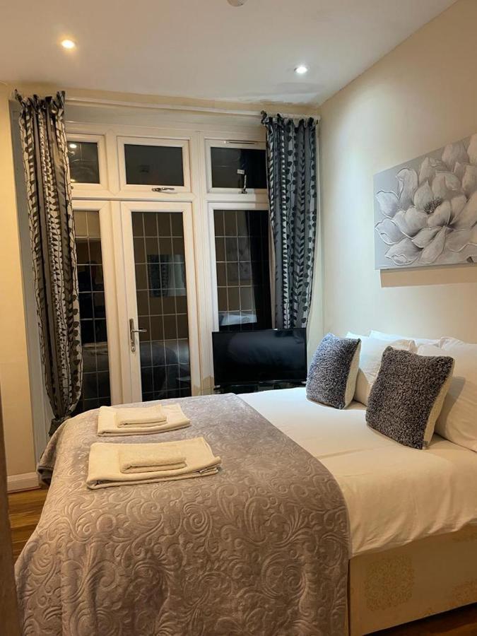 Anazing Studios 2 - North East London - Chingford Apartment