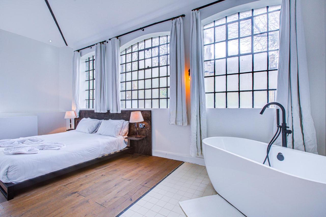 Stunning Penthouse Close To Queen's Park - Mega Fast Internet Apartment
