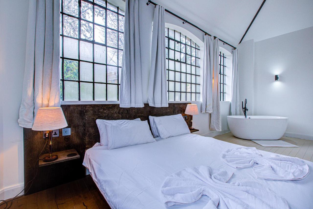 Apartment Stunning Penthouse Close To Queen's Park - Mega Fast Internet London
