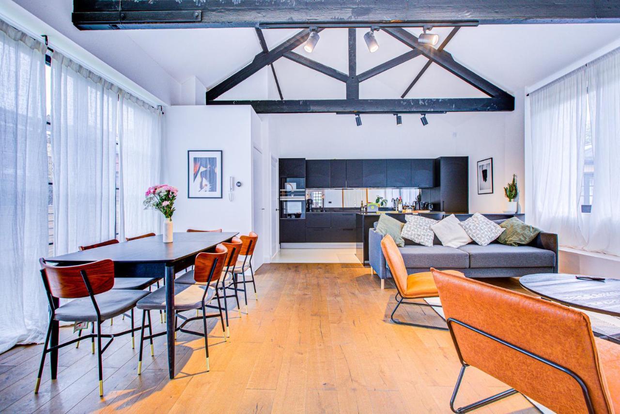 Stunning Penthouse Close To Queen's Park - Mega Fast Internet Apartment *