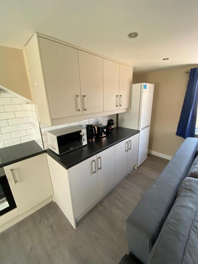 Apartment Stunning 1 Bedroom Flat In Wood *