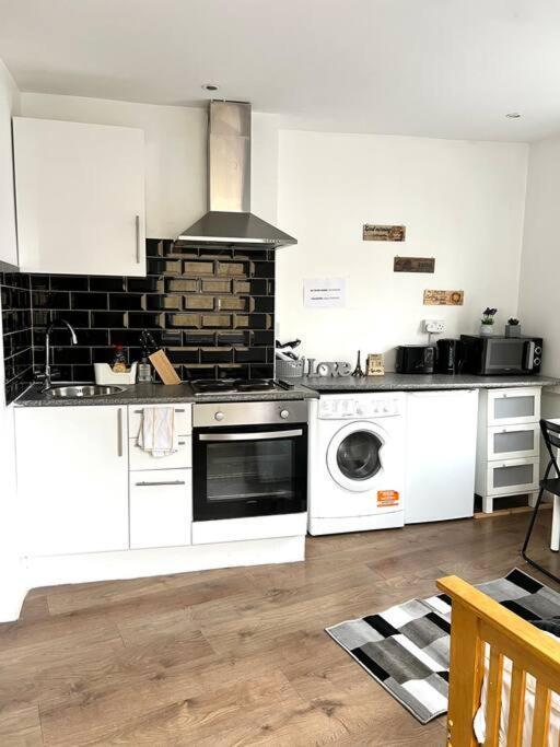 Very Flat In A Great Location Apartment London