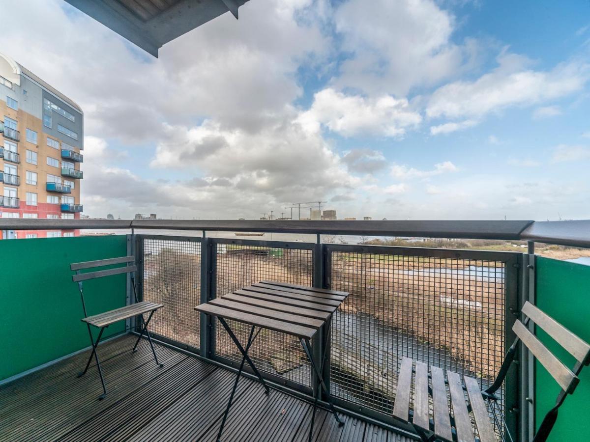 Pass The Keys Riverside Amazing Flat In Close To The O2 * London