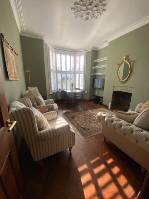 2 Double Bedroom Charming Chelsea