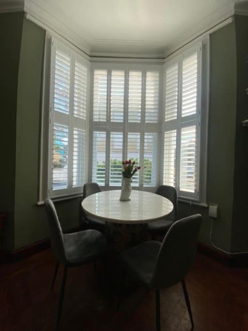2 Double Bedroom Charming Chelsea *