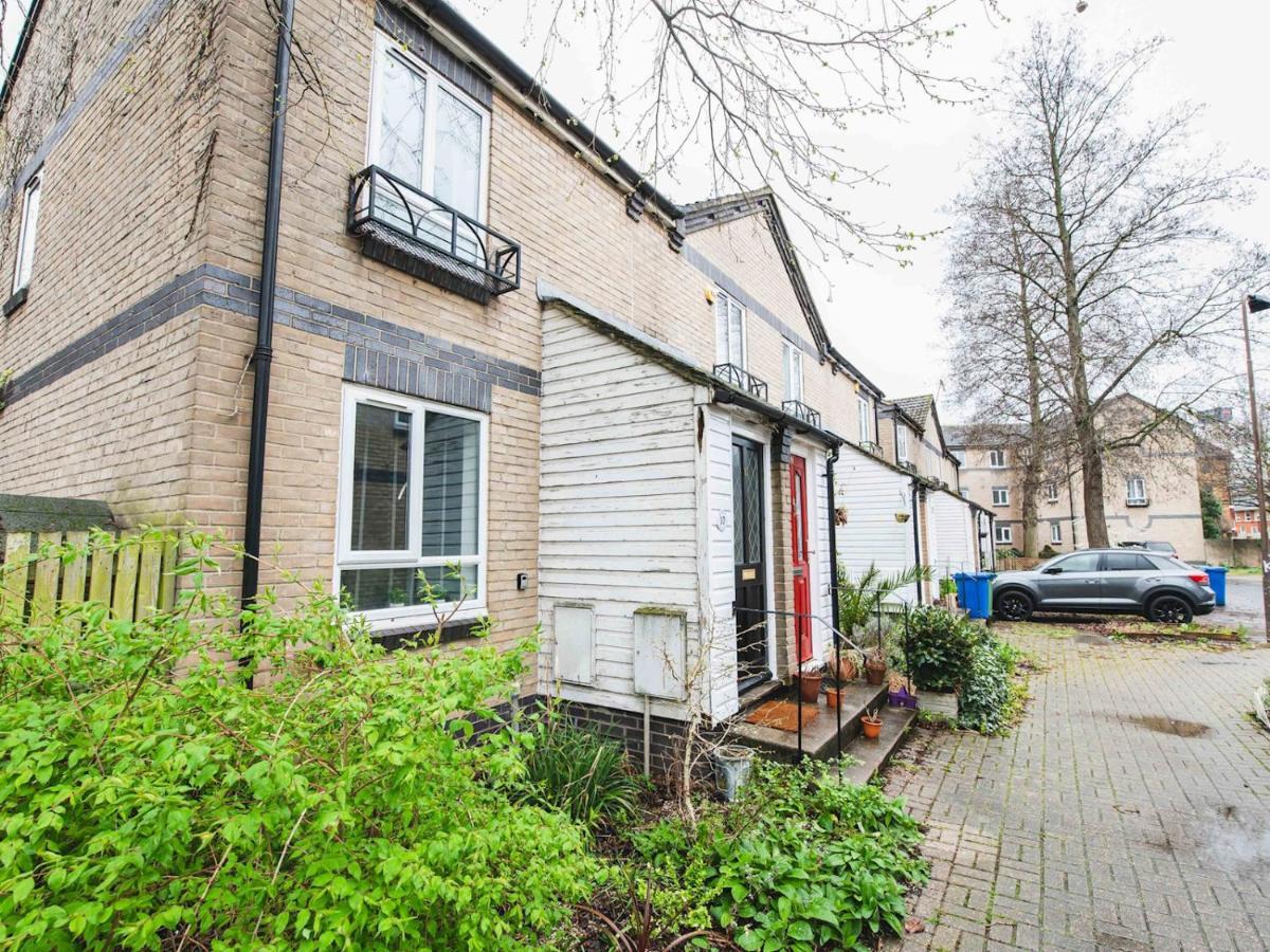 Pass The Keys Cosy Se House Near Tube Line Casa de férias *
