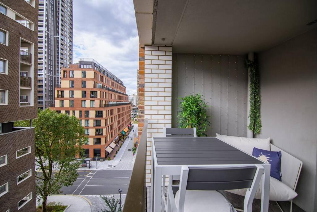Superb 1 Bedroom 3mins From Tube Station * London