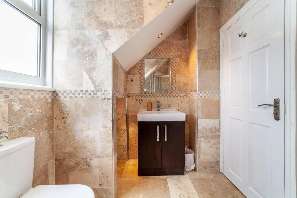Apartment 2 Bedroom Duplex London