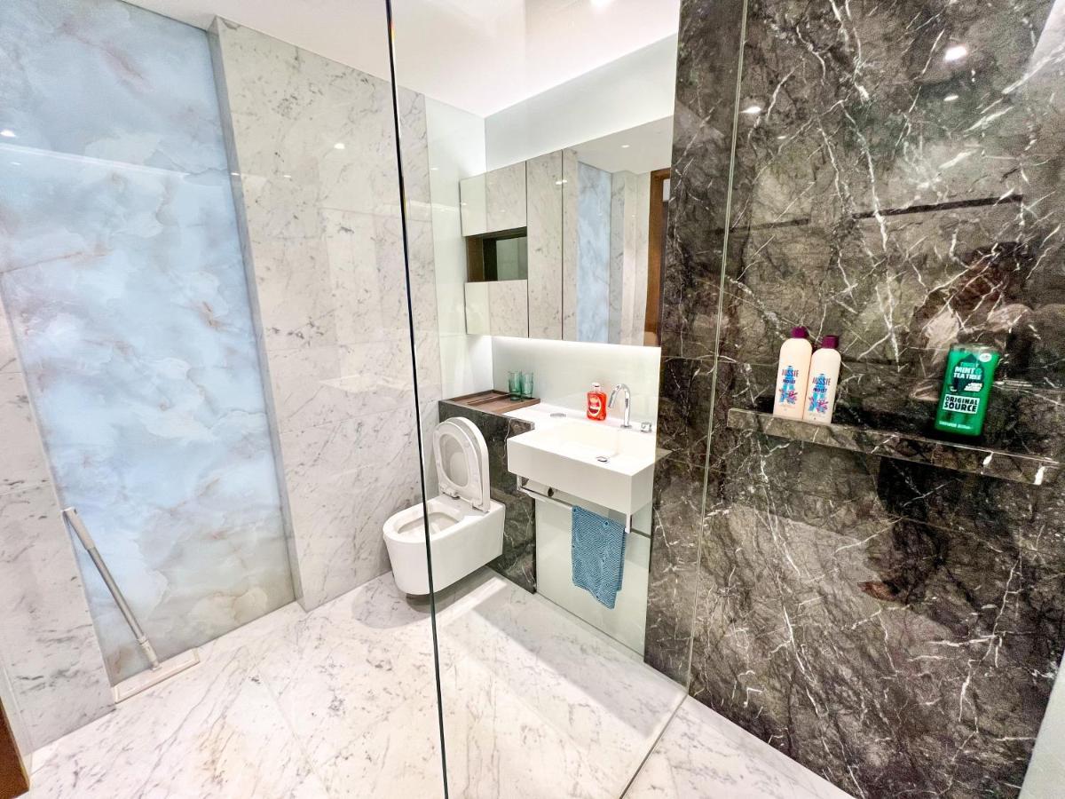Deluxe Entire Studio Next To Eye&trafalgar Square Apartahotel