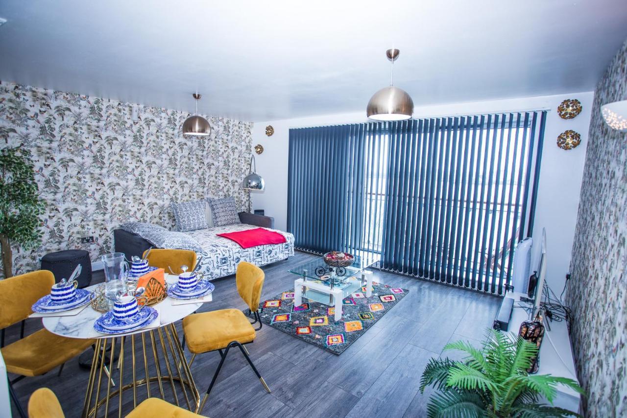 Remarkable 2-bed With Sea View Appartement *